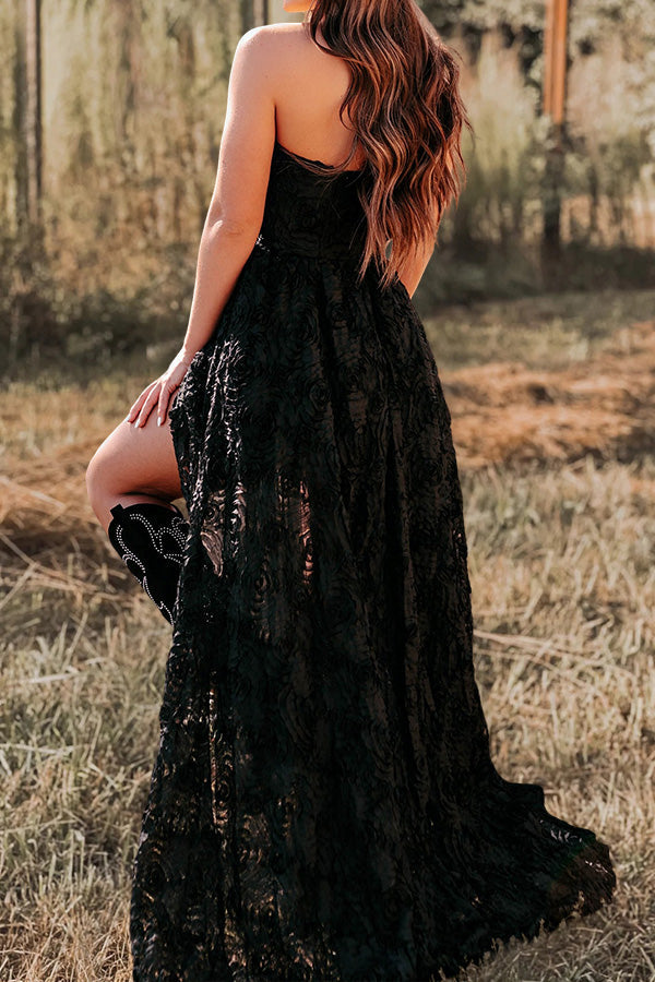 Romantic and exquisite strapless floral texture dress
